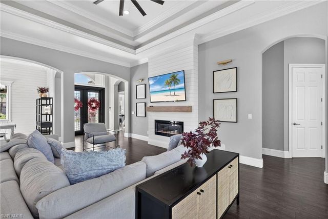 24920 Divot DR, Bonita Springs, FL 34135