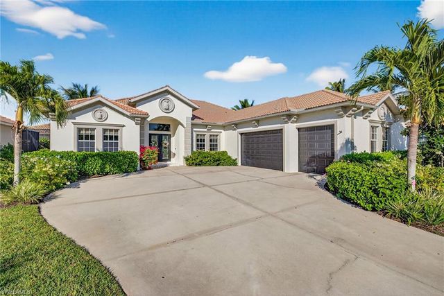 24920 Divot DR, Bonita Springs, FL 34135