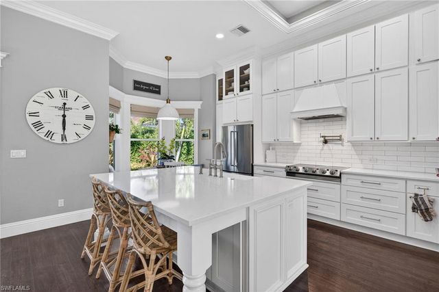 24920 Divot DR, Bonita Springs, FL 34135