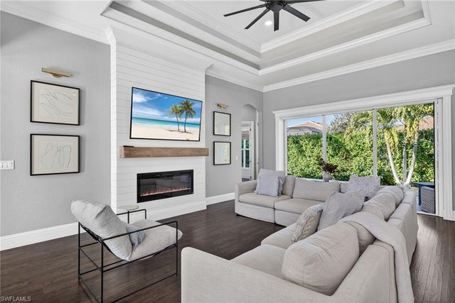 24920 Divot DR, Bonita Springs, FL 34135