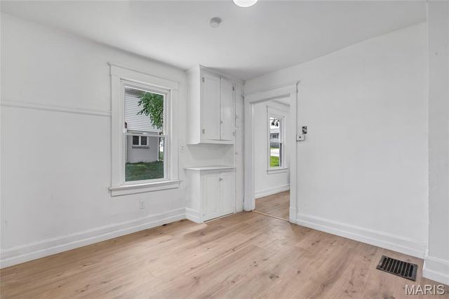 10525 Hobday Avenue, St Ann, MO 63074