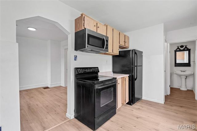 10525 Hobday Avenue, St Ann, MO 63074
