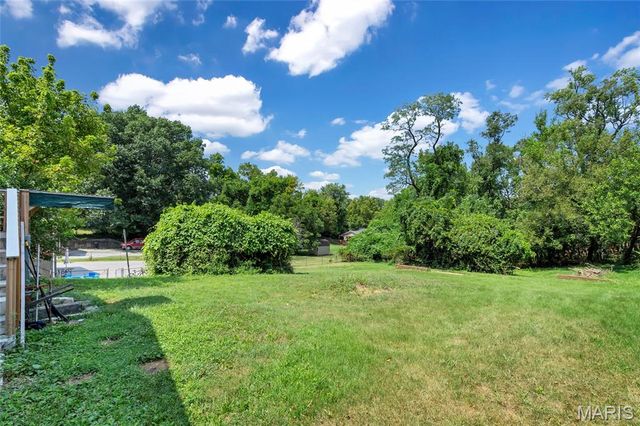 10525 Hobday Avenue, St Ann, MO 63074