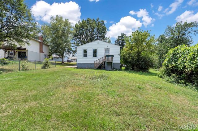 10525 Hobday Avenue, St Ann, MO 63074