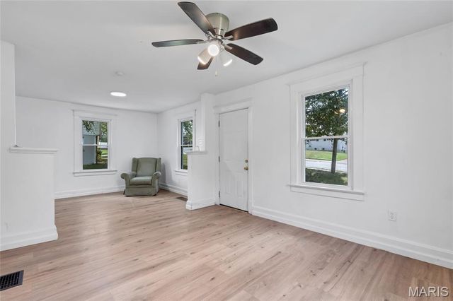 10525 Hobday Avenue, St Ann, MO 63074