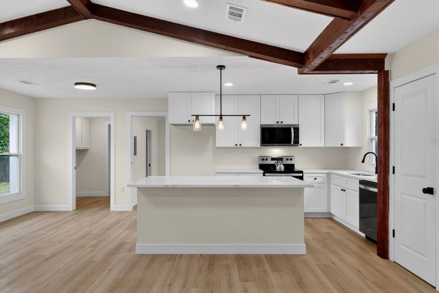 215 Horseshoe Drive, Goose Creek, SC 29445