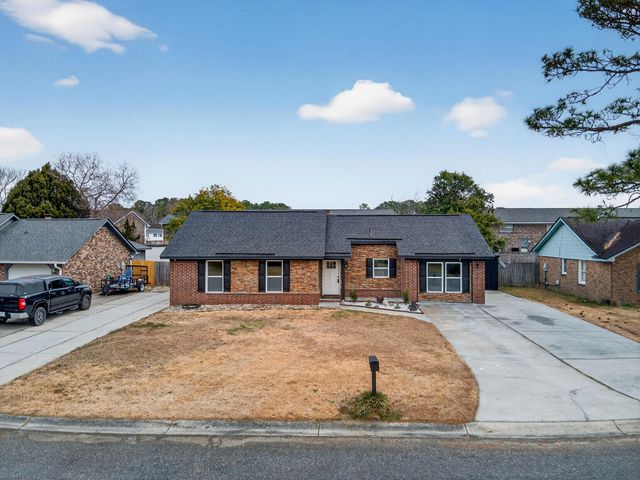 215 Horseshoe Drive, Goose Creek, SC 29445