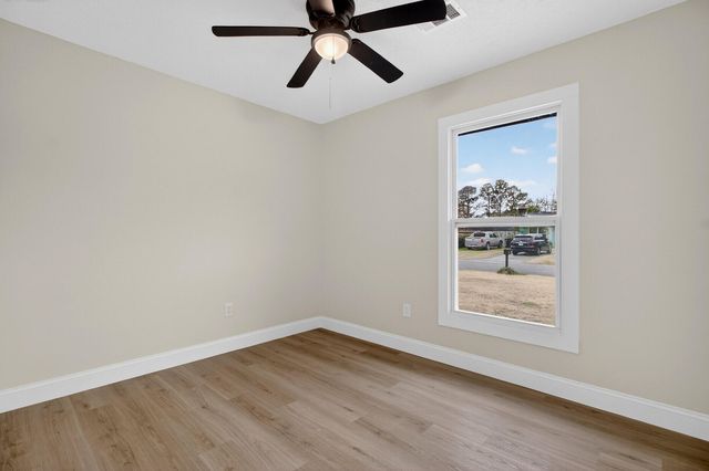 215 Horseshoe Drive, Goose Creek, SC 29445