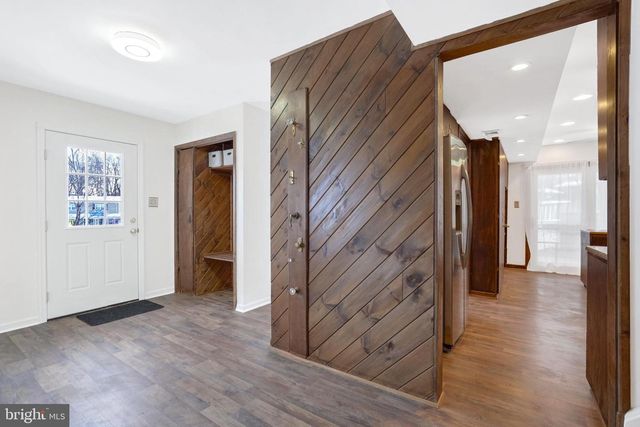 6710 RED JACKET RD, Springfield, VA 22152