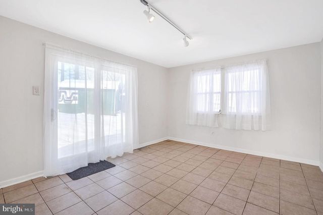 6710 RED JACKET RD, Springfield, VA 22152