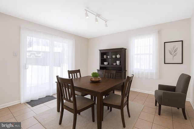 6710 RED JACKET RD, Springfield, VA 22152