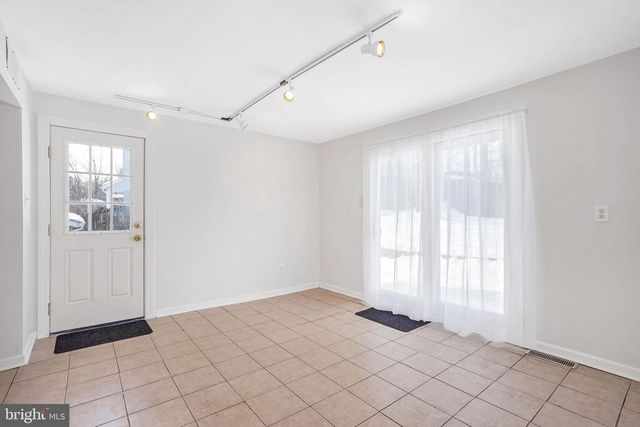 6710 RED JACKET RD, Springfield, VA 22152