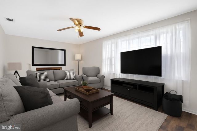 6710 RED JACKET RD, Springfield, VA 22152