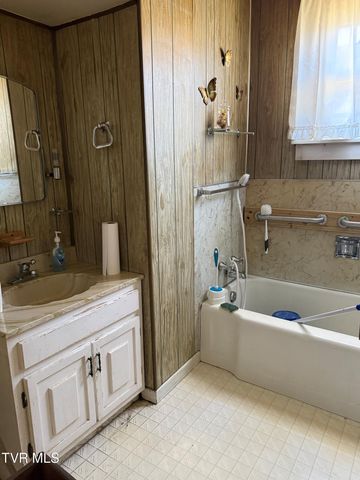 16702 Wise Street, Saint Paul, VA 24283