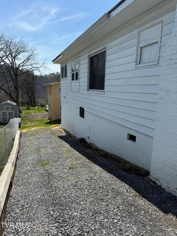 16702 Wise Street, Saint Paul, VA 24283