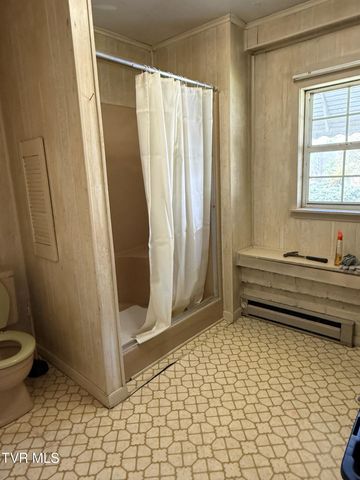 16702 Wise Street, Saint Paul, VA 24283