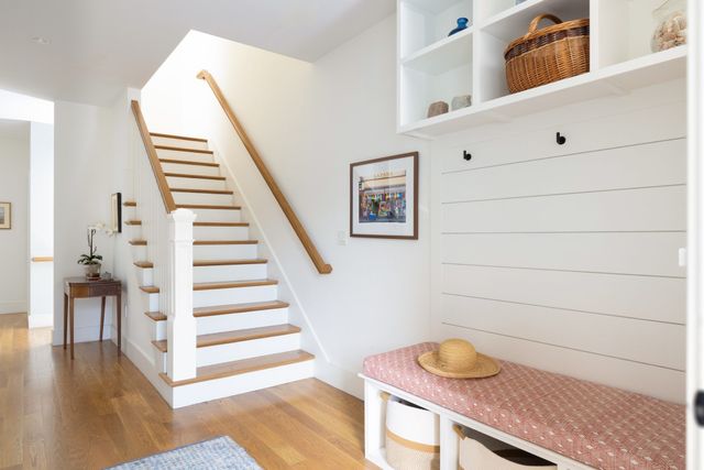 119 Norwood Ave 119, Newton, MA 02460