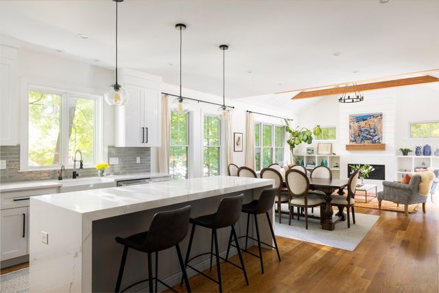 119 Norwood Ave 119, Newton, MA 02460
