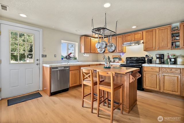 34631 SE 268th Place, Ravensdale, WA 98051