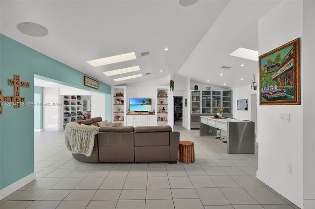 15540 SW 152nd Ter, Miami, FL 33187