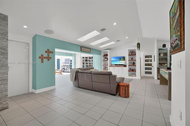 15540 SW 152nd Ter, Miami, FL 33187