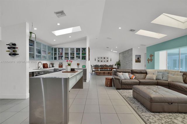 15540 SW 152nd Ter, Miami, FL 33187