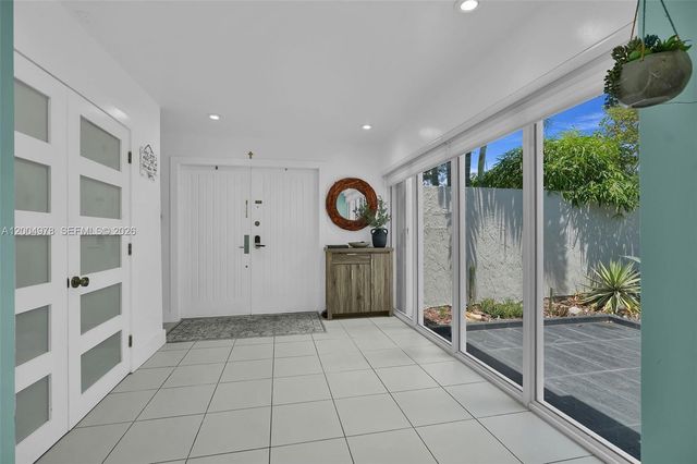 15540 SW 152nd Ter, Miami, FL 33187