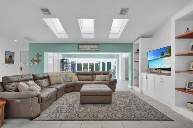 15540 SW 152nd Ter, Miami, FL 33187