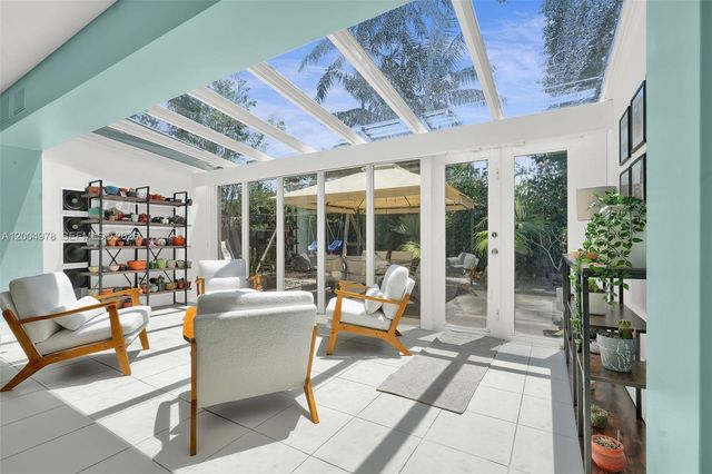 15540 SW 152nd Ter, Miami, FL 33187