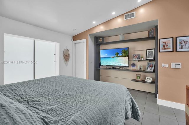 15540 SW 152nd Ter, Miami, FL 33187