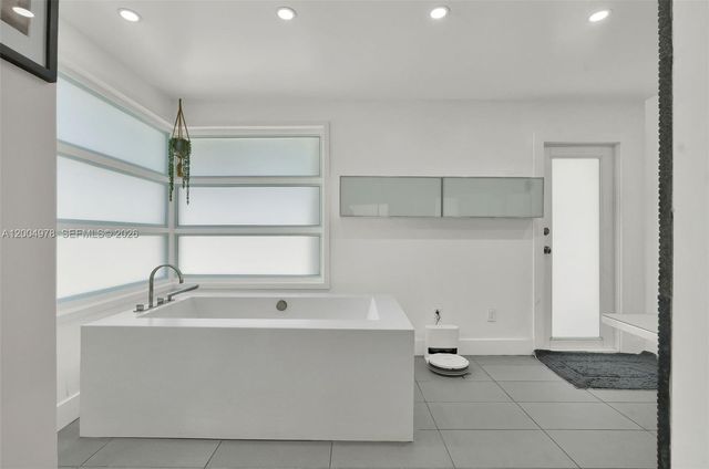 15540 SW 152nd Ter, Miami, FL 33187