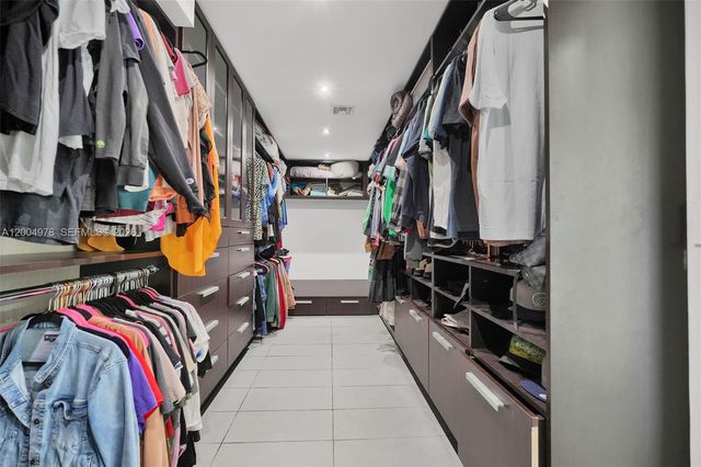 15540 SW 152nd Ter, Miami, FL 33187