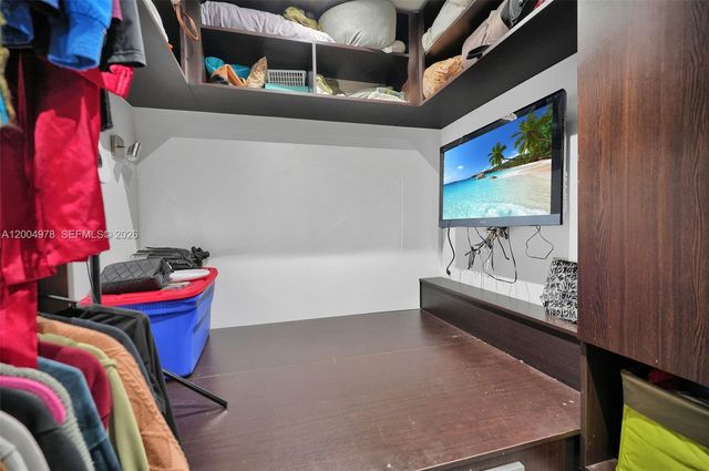 15540 SW 152nd Ter, Miami, FL 33187