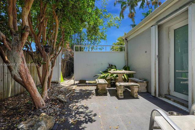 15540 SW 152nd Ter, Miami, FL 33187