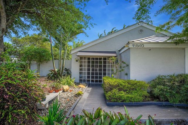 15540 SW 152nd Ter, Miami, FL 33187