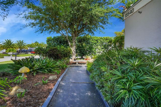 15540 SW 152nd Ter, Miami, FL 33187