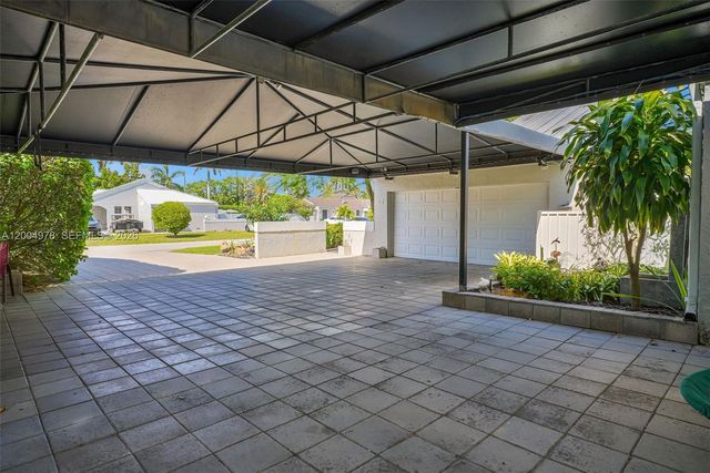 15540 SW 152nd Ter, Miami, FL 33187