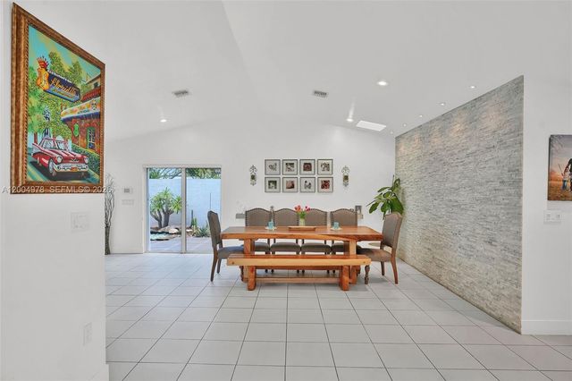 15540 SW 152nd Ter, Miami, FL 33187