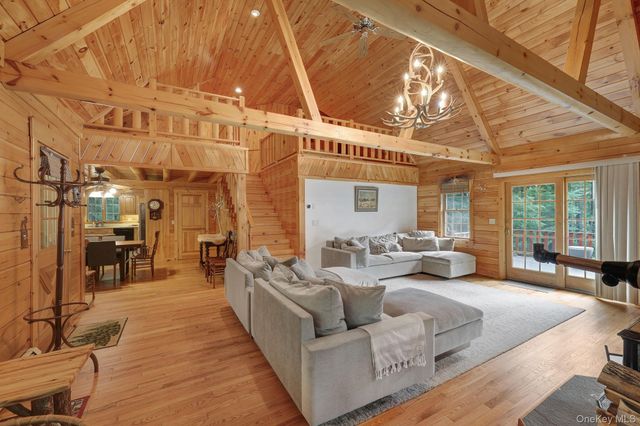 306 Pucky Huddle Road, Bethel, NY 12720