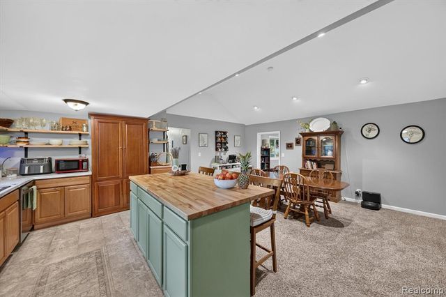 9110 Grove Drive, Whitmore Lake, MI 48189