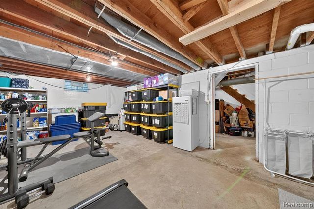 9110 Grove Drive, Whitmore Lake, MI 48189