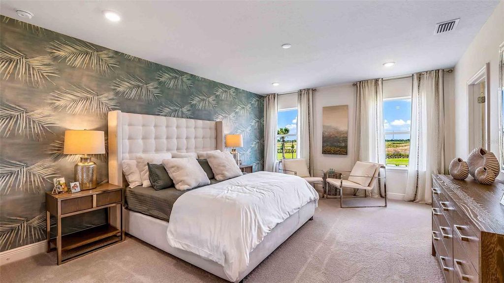 Image 13 of property listing at 5243 ROSADO RUN, Lakewood Ranch, FL 34211