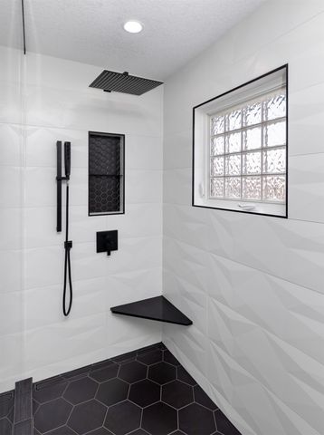 2106 SW Woodland Drive, Ankeny, IA 50023