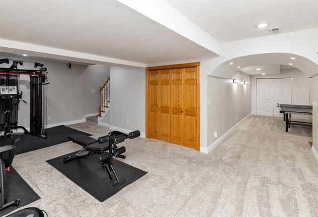 2106 SW Woodland Drive, Ankeny, IA 50023