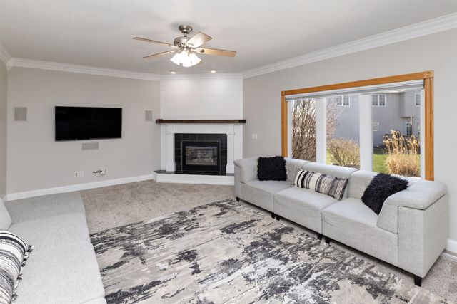 2106 SW Woodland Drive, Ankeny, IA 50023