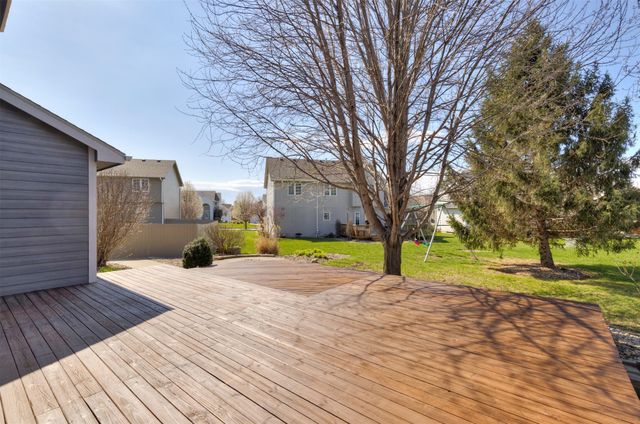 2106 SW Woodland Drive, Ankeny, IA 50023