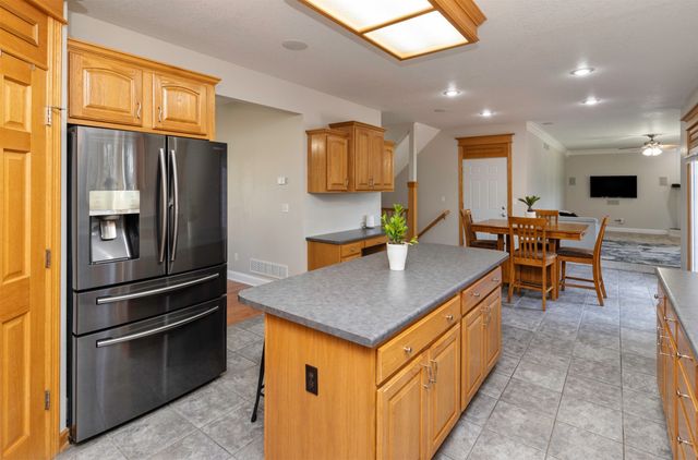 2106 SW Woodland Drive, Ankeny, IA 50023