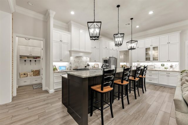 1201 Quarry Oaks Drive, College Station, TX 77845