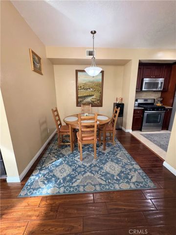 8215 E White Oak 77, Orange, CA 92869