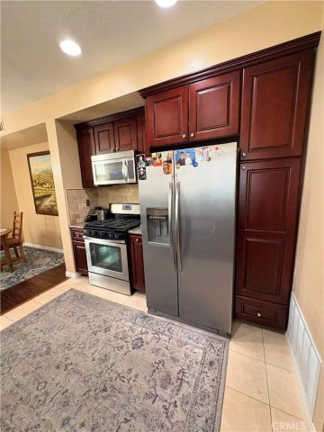 8215 E White Oak 77, Orange, CA 92869